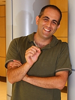 Dr. Roee Amit